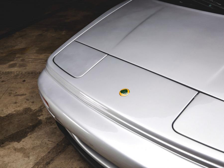 Детали экстерьера Lotus Esprit V8 SE 2001 года  (фото 57 из 66)